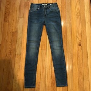 Bullhead Denim Co. High Rise Skinniest Jeans